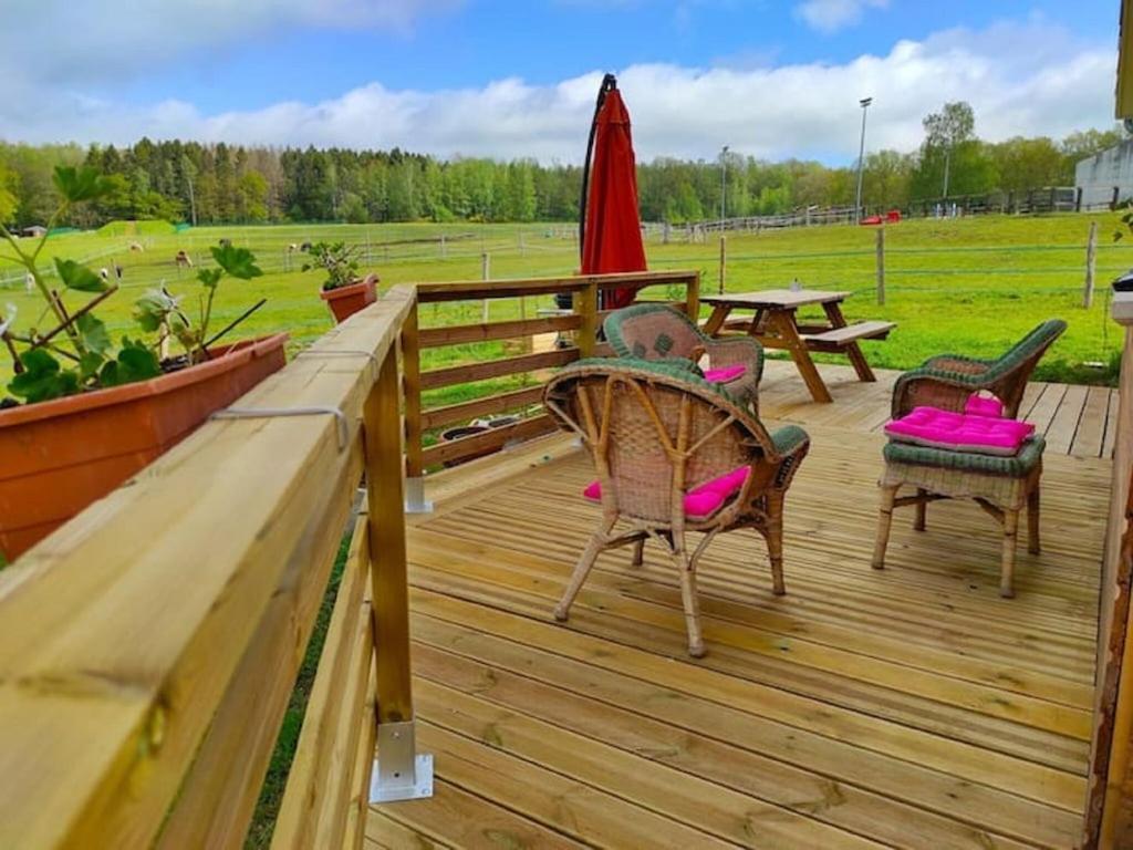 Cozy Holiday Home In Givonne Екстер'єр фото