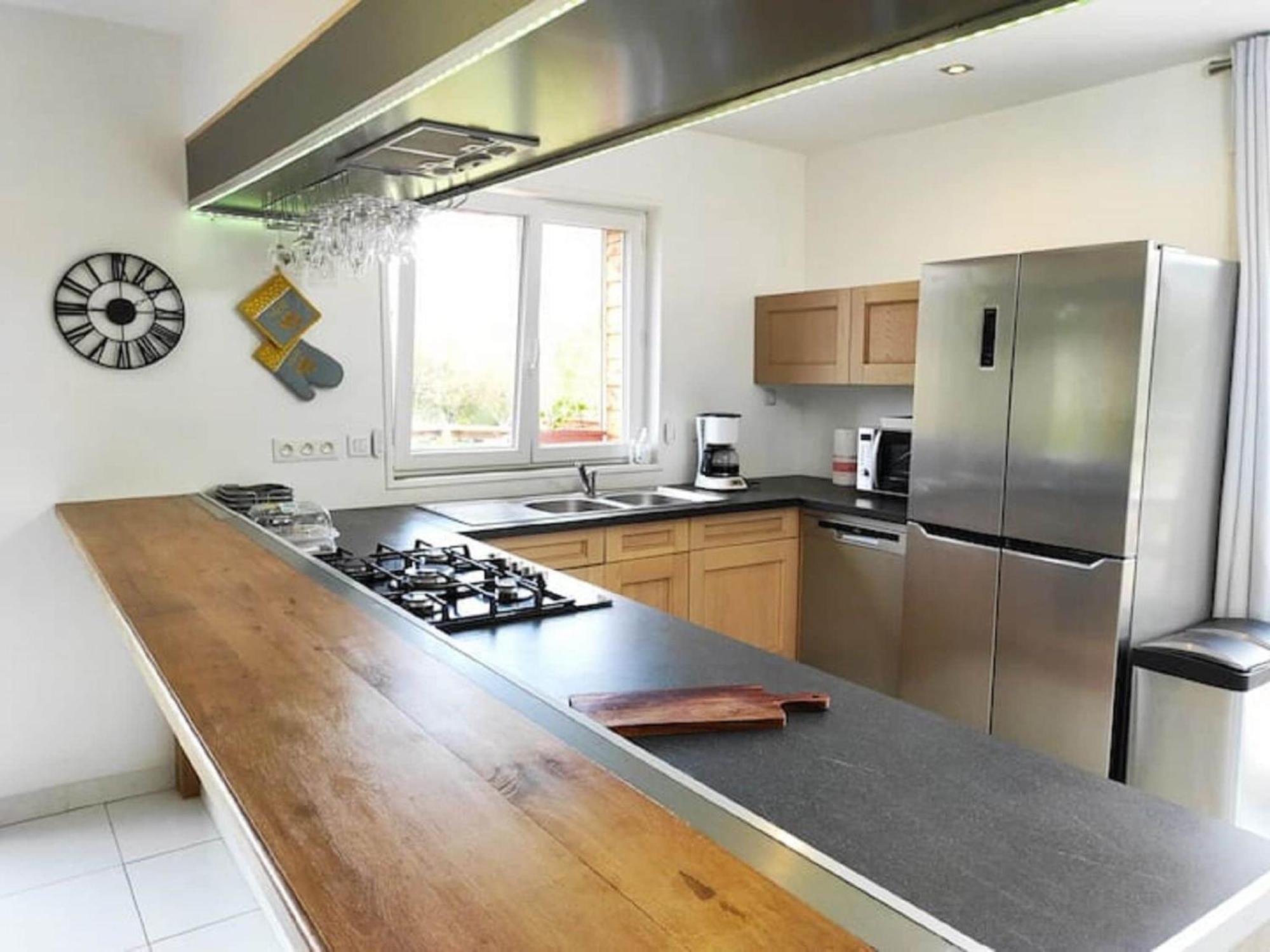 Cozy Holiday Home In Givonne Екстер'єр фото